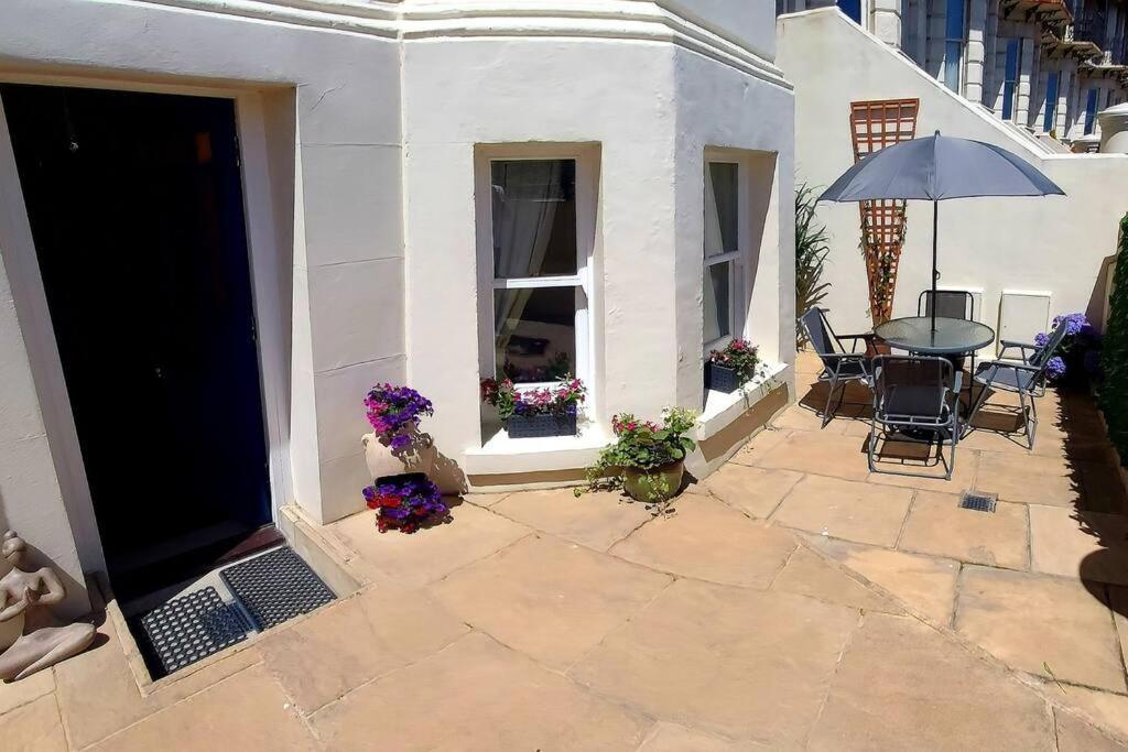 Beautifully Appointed, Period Seaside Apartment Фолькустоун Экстерьер фото
